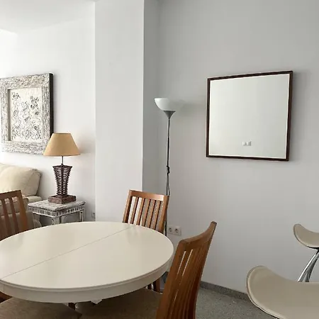 Amplio Apartamento En Av. Carlos Haya Apartment *